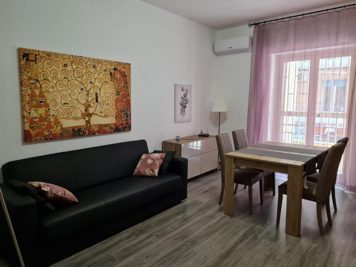 Dr House Apartment Catane Extérieur photo